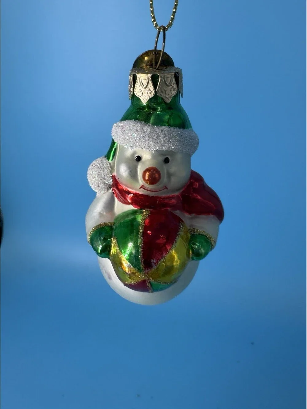 Vintage 2003 Thomas Pacconi Blown Glass Snowman Holding Beach Ball Ornament 3.5